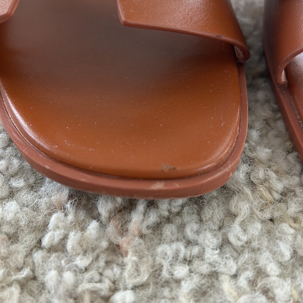 Woman’s Slides - Picture 3 of 6